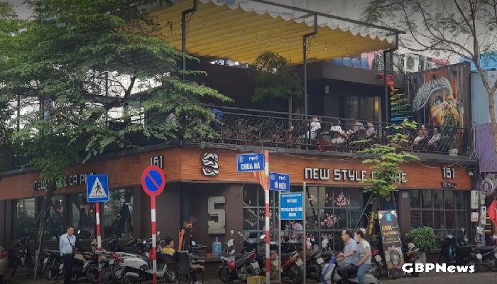 cà phê bóng đá ở Hà Nội