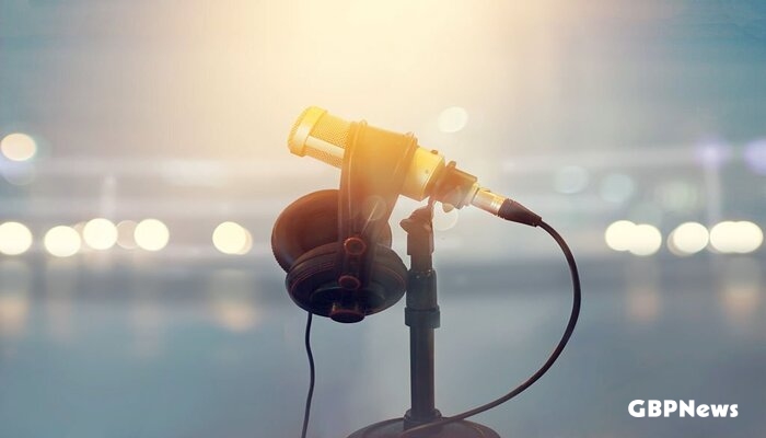 lương của bình luận viên bóng đá thế nào