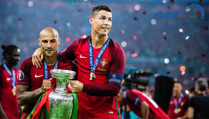 CR7 giành danh hiệu quốc gia lần đầu tiên khi đã 31 tuổi