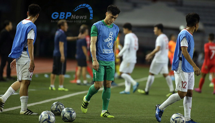 Chuyển nhượng cầu thủ bóng đá Việt Nam | Tại sao V-League mãi là giải ao làng?